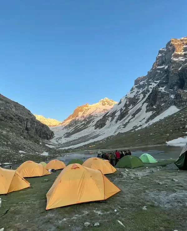 Hampta Pass Trek 2024 Best Time, Distance, Height, Cost (3)