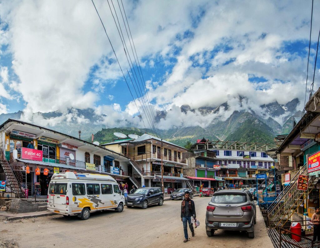 How to Reach Sangla Valley for Holi? 4 Sangla Market