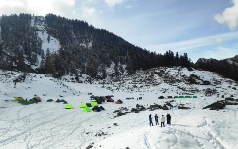SarPass Trek, Kasol