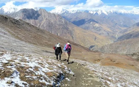 Kanamo Peak Trek