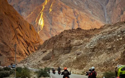 Leh Ladakh Bike Trip with Umling La – 7 Nights/ 8 Days